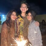 Jannat Zubair Rahmani Instagram - Happy Diwali to your family from my family ❤️ #azee #jzee #azeejzee #janyaan #mom❤️