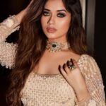 Jannat Zubair Rahmani Instagram - 🤍🤍🤍🤍 Shoot Concept:- @nehaadhvikmahajan . 💄MUA , Hair & Styling :- @nehaadhvikmahajan . 📸:- @amitkhannaphotography . 👗Outfit:- @poshak_chandigarh . 💍:- @archanaaggarwalofficial