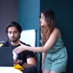 Jannat Zubair Rahmani Instagram - Grooving to this fav track! ❤️ Why don’t you guys show me your grooves either by remixing to this reel or use the background music and use #SakhiyanBellBottom #challenge #ReelRemixChallenge @akshaykumar @_vaanikapoor_