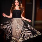 Jannat Zubair Rahmani Instagram - Nazar ne nazar ko nazar bharke dekha, nazar ko nazar ki nazar lag gayi 🤍 📸 @smileplease_25 Styled By @styledbysujata Jewellery by @vaidaan.official Outfit by @geishadesigns Makeup @makeupbysurbhik
