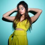 Jannat Zubair Rahmani Instagram - Throw me to the wolves and I’ll come back leading the pack.💚 Outfit @ranbirmukherjee Stylist @styledbysujata Muah @makeupbysurbhik @glamifiedbypooja
