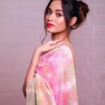 Jannat Zubair Rahmani Instagram - I’m livin in my own world 🌍 💕 📸 @smileplease_25 👗 @janmaakshar 💄 @makeupbysurbhik 👩🏻 @brushandblushby_mrunal
