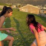 Jannat Zubair Rahmani Instagram - An appreciation post for @itisriti who captured us in the most beautiful and candid moments turning out to be the best paparazzi in Cape town!🥹🫶🏻 Thank you for these memories! Yours truly Sita-Gita 🫰🏻