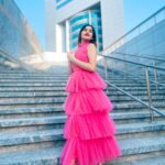 Jannat Zubair Rahmani Instagram - 🌸 Stylist- @styledbysujata Assistant Stylist- @shrxya_goxl Outfit: @oc_design_ #dubai #jannatzubair #jzee Dubai, United Arab Emirates