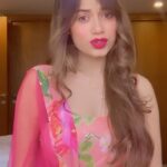 Jannat Zubair Rahmani Instagram - Bina baat ke hi mujhpe ye freeze ho gaya🥺