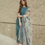 Jannat Zubair Rahmani Instagram - Ban ke 🦋 dil uda kahin dur 🦋 Stylist- @styledbysujata Outfit : @epoquefashion Dubai, United Arab Emirates