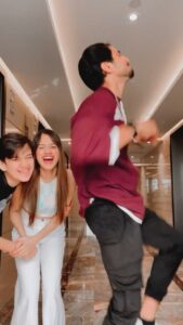 Jannat Zubair Rahmani Instagram - Ye kya ho gaya?😂 @mr_faisu_07 @ayaanzubair_12