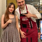 Jannat Zubair Rahmani Instagram - 🍗🌮🫔🍩🍤 @cznburak @alhammad_exotic_pet @imh_75