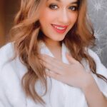 Jannat Zubair Rahmani Instagram - 💁🏼‍♀️🤍