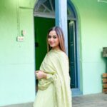Jannat Zubair Rahmani Instagram - Chupke se chand ki roshni choo jaye apko, Dheere se ye hawa kuch keh jaye apko, Dil se jo chahte ho maang lo Khuda se, Hum dua karte hain mil jaye woh apko 🤲🏻 Ramzan Mubarak aap sabhi ko🌙 Dua mein yaad rakhiyega🌙☺️