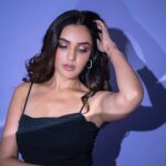 Jasmin Bhasin Instagram - Swipe for some sass 😉 Shot by @rishabhkphotography Makeup by @fab_beauty___