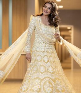 Kajal Aggarwal Instagram - 🌼🌟💛