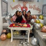 Kajol Instagram - Pre birthday celebrations start but the gratitude is eternal… thank u #teamK for everything u guys have done for me and with me … u guys ROOOOOOCK!