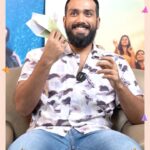 Kalidas Jayaram Instagram - This was fun !! 😂 It was super fun doing this challenge, @itstanya_official continue the #PaperRocketChallenge started by @kiruudhay and tag another person so that the challenge continues. #PaperRocket #PaperRocketOnZEE5 #ZEE5 #ZEE5tamil @nirmal.palazhi @actor_karunakaran @gourigkofficial @kaaliactor @chinni.jayanthofficial @poornimabhagyaraj @dharankumar_c @sidsriram @sagarpentela @riseeastentertainment @ZEE5India @simonkking ramyanambessan @kukarthikoffl @vidhuayyanna @Leelavathi_kumar @richardmnathan @editorkishore @saktheevenkatraj.m @kavitha_j1 @cha._n._dru @Senthil_gram @zee5tamil @thinkmusicofficial @teamaimpro