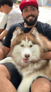 Kalidas Jayaram Instagram - Bow wow 🐾 @neverlandsiberians 🐾 @pickyourtrail @larkholidays_thailand @movenpickbangkoksukhumvit15 Mövenpick Hotels & Resorts