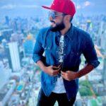 Kalidas Jayaram Instagram - Be happy . It’s important . . . @pickyourtrail @larkholidays_thailand @mahanakhon_skywalk