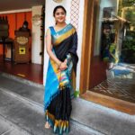 Kaniha Instagram - Simple me! Simply me! #sareelove #sixyardsofelegance #pattusaree #blacksaree