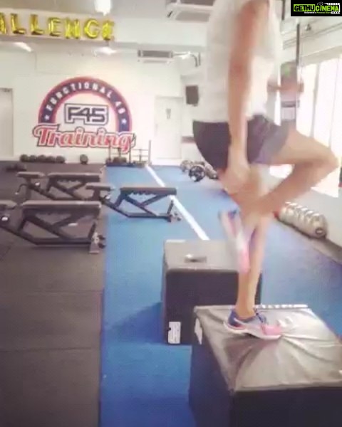 Kaniha Instagram - One of my fav workouts!! Box step up with a reverse lunge. So what if it's the weekend you can still workout right🤪🤪🤪 #fitness #nopainnogain #weekendworkout #f45training @f45_neelankarai Chennai, India