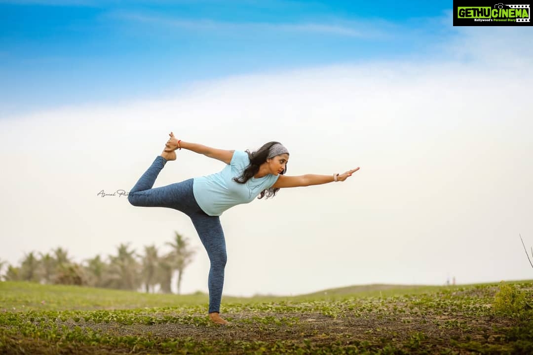 Kaniha Instagram - Get rid of all the negative thoughts and negative people that drain you out and weigh you down. You deserve happiness⤠Love the click @ajmal_photography_ š¤ @indiancinemagallery_official #kaniha #positivethinking #happinessiskey #photography #indiancinemagallery Chennai, India