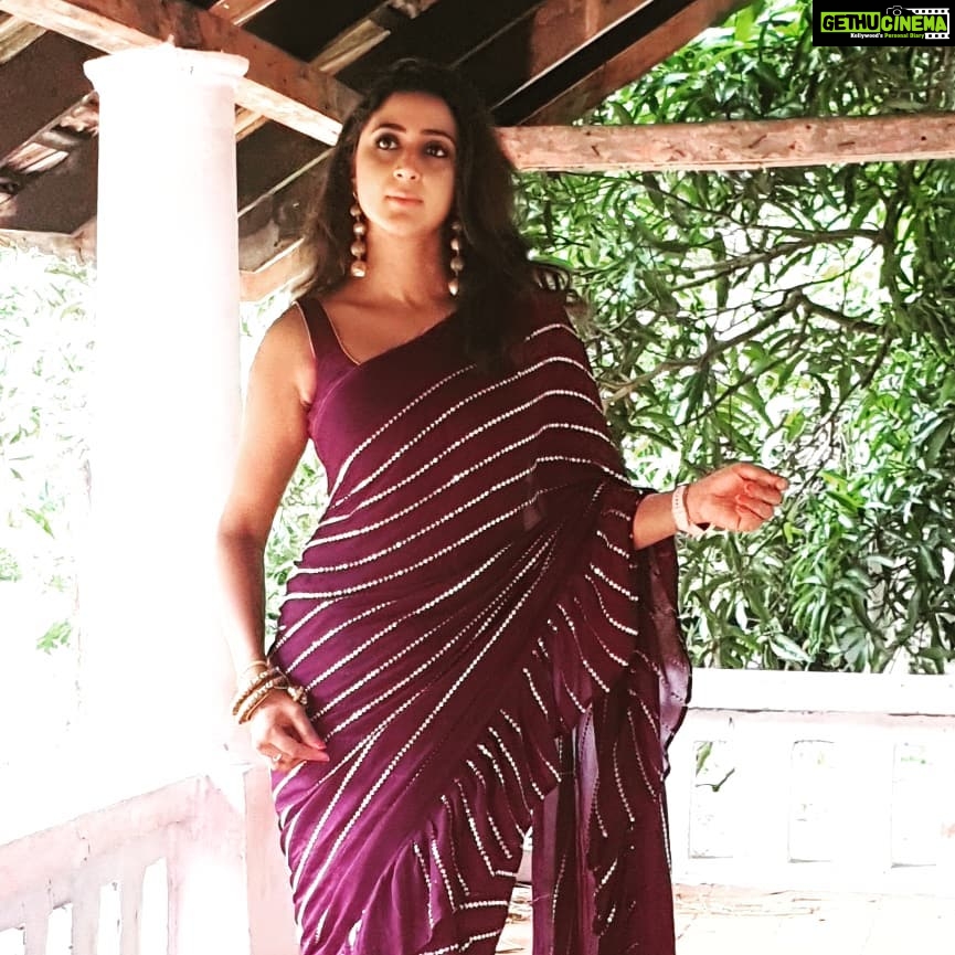 Kaniha Instagram - Listen to Silence,it says a lot. Silence doesn't mean emptiness, It has more answers than words. Sometimes let your silence do the talking❤ #kaniha @laagire Chithranjali Studio, Thiruvanandapuram
