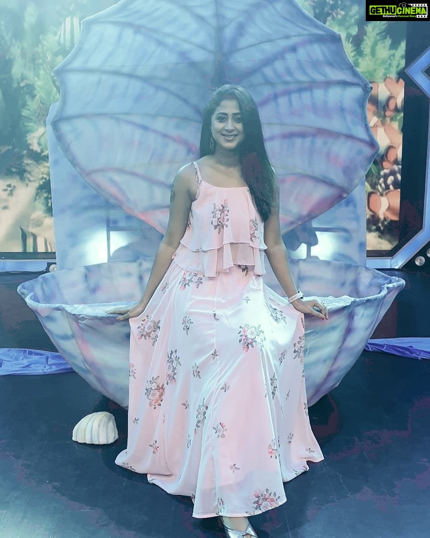 Kaniha Instagram - "The world is your oyster You are the Pearl." Don't let anyone treat you otherwise. #behappy #bestrong #kaniha
