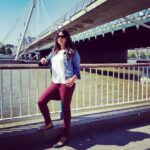 Kaniha Instagram - Not too long ago.. When I was exploring London The Joys of solo travel❤ #wanderlust #londondiaries #traveldiaries #solotravel #throwback