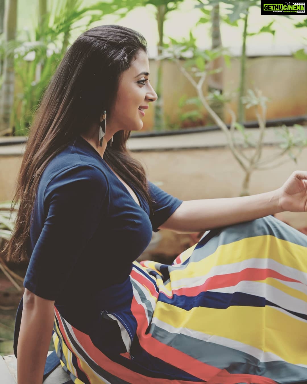 Kaniha Instagram - Smile coz it has the power to brighten someone's day❤🙂 #kaniha Chennai, India