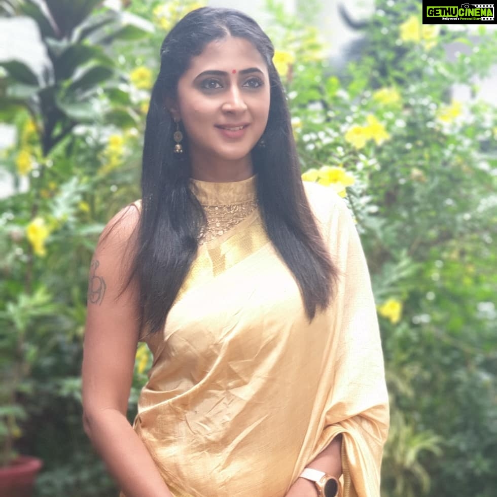 Kaniha Instagram - Once a saree lover always a saree lover ❤❤ #sareesofinstagram #Sareelover #sixyardsofelegance #sareepact #sareenotsorry #kaniha #kdl Trivandrum, India