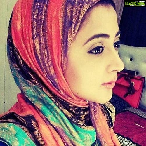 Kaniha Instagram - Ramadan Vibes❤ I've done quite a few films wearing a Hijab and wondered if I can pull off the look..with rest of it all covered I felt it truly highlights a woman's beauty..loved wearing it❤ What do y'all think🤗🤗 #ramadanvibes #hijab