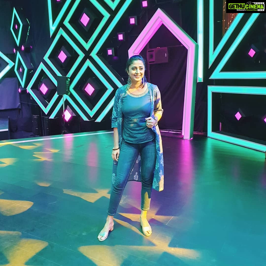 Kaniha Instagram - When you run out of clothes you Mix & Match 😝😝 ❤❤