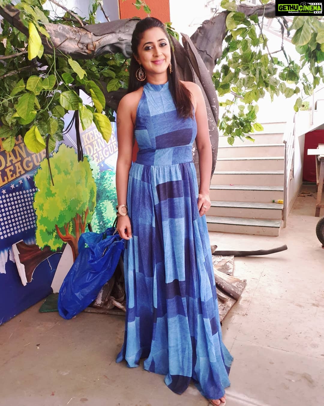 Kaniha Instagram - "The only people you need in your life are the ones who want You in theirs" Have a great week Life is short invest your time with the right people.❤