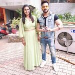 Kaniha Instagram - Has been an absolute pleasure working with you @bharath_niwas on this show.so much of fun and laughter with you around🤗 We both started our careers in the film industry around the same time.17 years in the industry..life has come a full circle I must say.. Stay awesome just the way you are! #kdl #amritatv #buddy Trivandrum, India