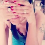 Kaniha Instagram - Tiktok'd after ages😛 #kuldance Why stop myself when 1)I love this track 2)Found few mins before my mad day started.. Life is too short to be too serious❤ #tiktokindia #tiktokfun #kaniha