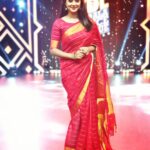 Kaniha Instagram - @merakibysindhu so happy to be wearing your weave for shoot today. #ladyinred #sareelove Trivandrum, India