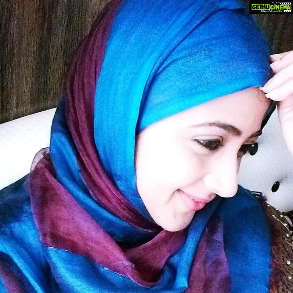 Kaniha Instagram - Ramadan Vibes❤ I've done quite a few films wearing a Hijab and wondered if I can pull off the look..with rest of it all covered I felt it truly highlights a woman's beauty..loved wearing it❤ What do y'all think🤗🤗 #ramadanvibes #hijab