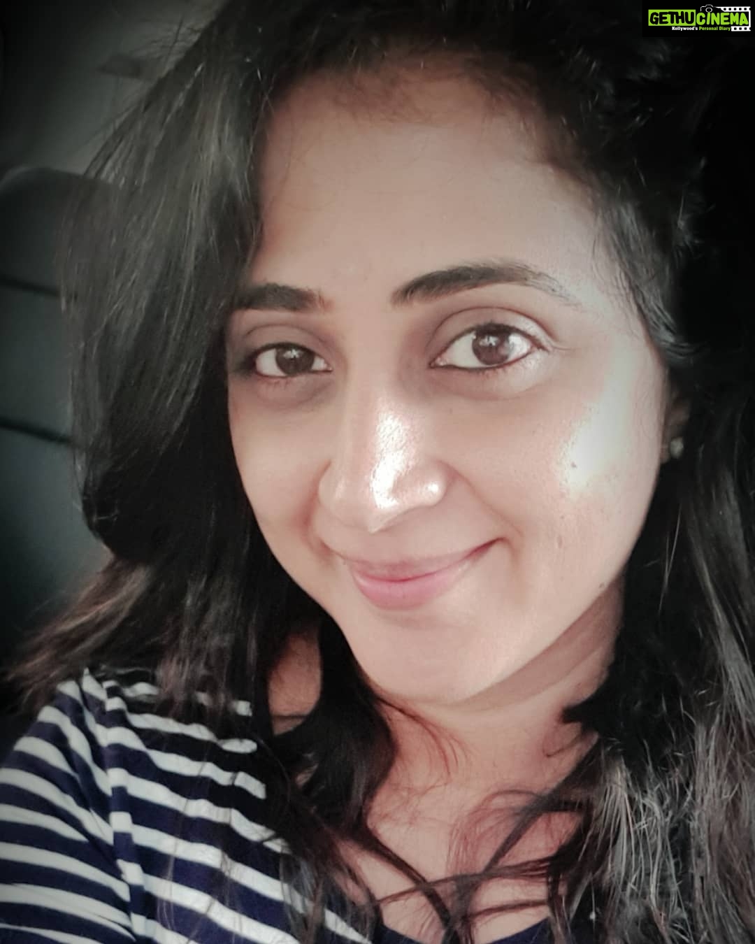 Kaniha Instagram - En route to join the sets of #mamankam Excited to start off 2019 with a bang!! #mamankammalayalammovie #kaniha Ottapalam