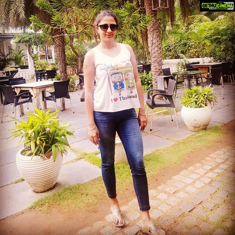 Kaniha Instagram - I'm glad I stepped out.. #lazysundays #chilling #family #kaniha Kipling Cafe