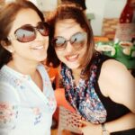 Kaniha Instagram - The smiles say it all.. Sunday spent well.. #kaniha #ramyakrishnan