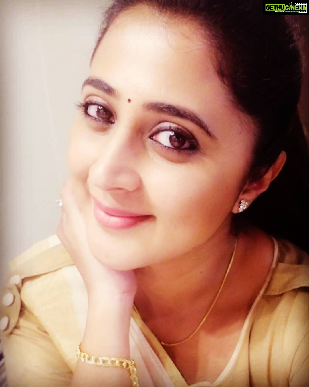 Kaniha Instagram - Keep Calm,Be strong and Flash a smile.. What's meant to happen sure will happen .. The ones meant stay sure will stay.. Life is simple..Just love it...π€ππ #lifeisbeautiful #keepsmiling