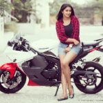 Kaniha Instagram - #checkedshirt #bike #bikechic