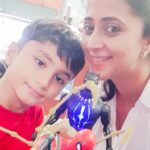 Kaniha Instagram - Hanging out with my boy and some superheroes🤣 #ironspider #blackpanther #myson #dayout #momandson Phoenix MarketCity (Chennai)