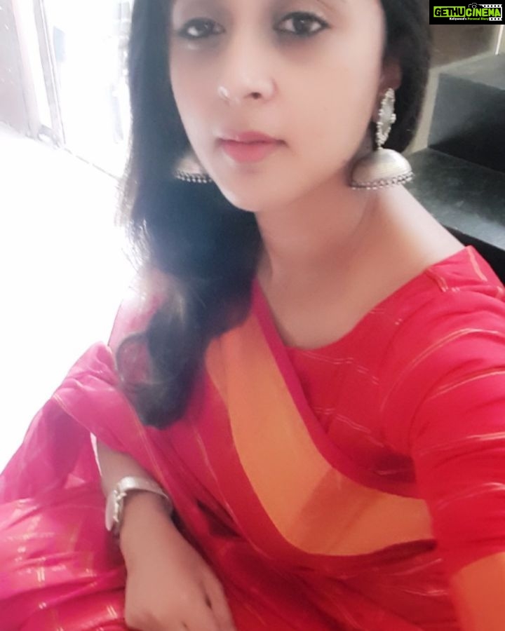 Kaniha Instagram - Happy diwali to all near and dear ones.. Have a safe and happy Diwali.. #diwali2018