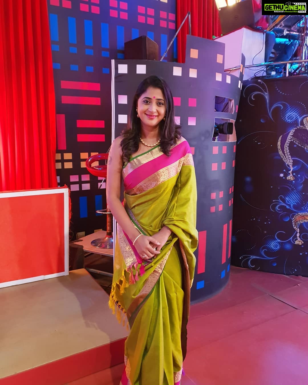 Kaniha Instagram - @dramathemovie promotions and shooting for comedystars @asianet #ootd #saree Asianet Studio Complex Puliyarakonam