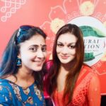 Kaniha Instagram - Fun lunch at @maduraijunction today.. @apsara_official @kuttisurf @bigboy_avr @kirthi_muralikrishnan @parvathynr83 @divya.nagrajan @its_lonewolf_ #maduraijunctionrestaurant #ecr #biryani #saapaadu