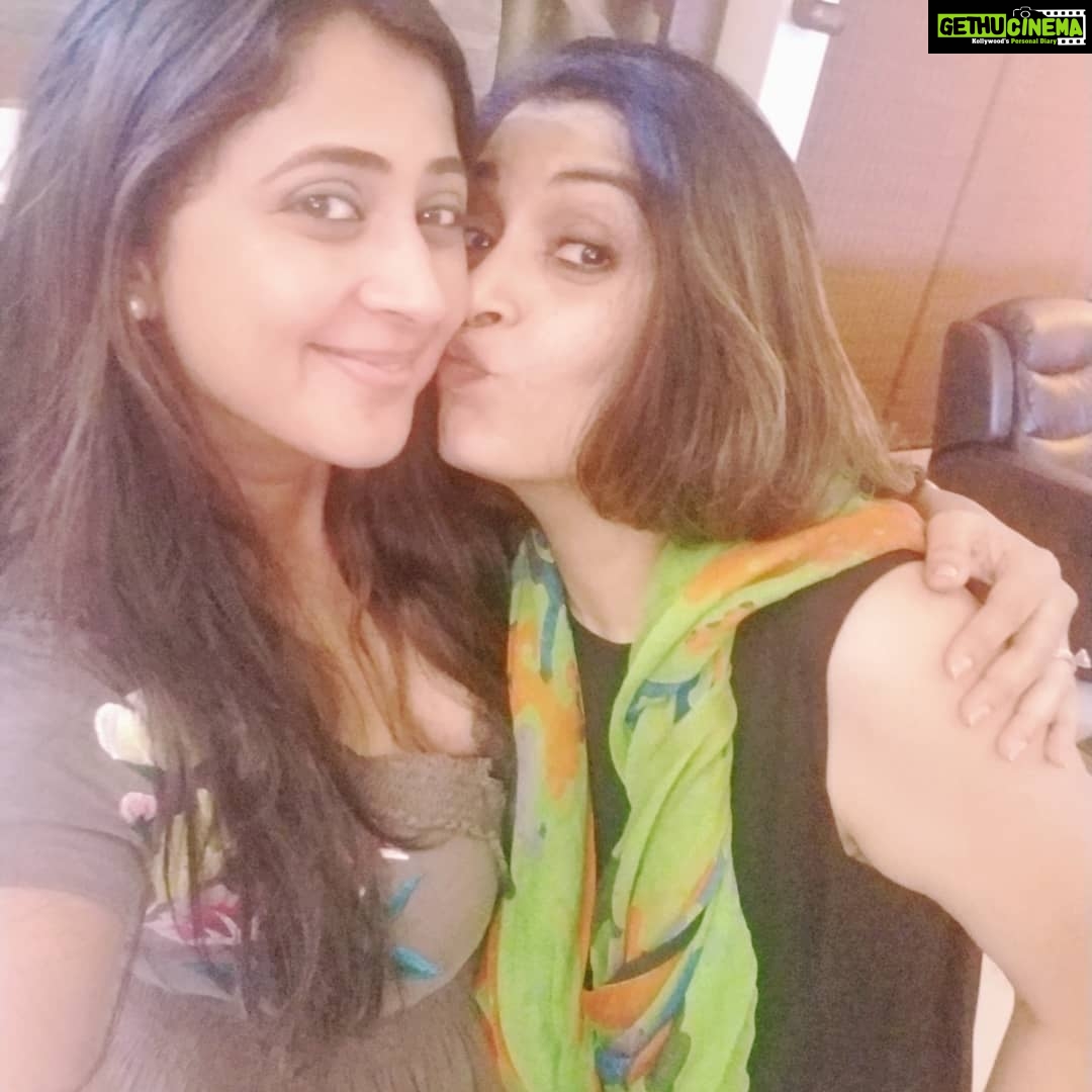 Kaniha Instagram - Happy Bday Dear Ramya..God bless you with the best of health love and happiness always.. Love your laughter its infectious..Stay happy.. πππ #happybday#ramyakrishnan#kaniha @ramya_krishnan_official