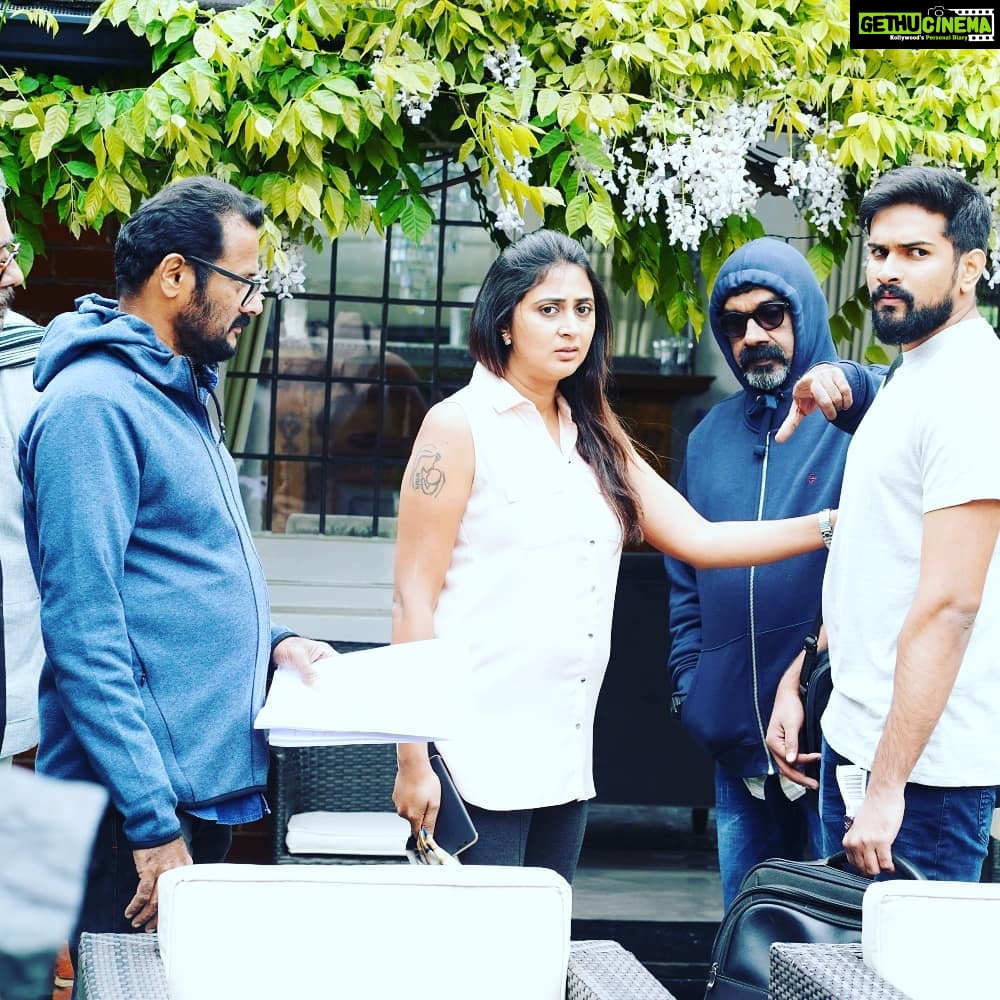 Kaniha Instagram - @dramathemovie Excitement begins.. @mohanlal #DirectorRanjith @niranj_maniyanpillaraju @shaalinzoya @fijoyjoy @alagappan__cinematographer @bobby_kurian @paulbathery2036