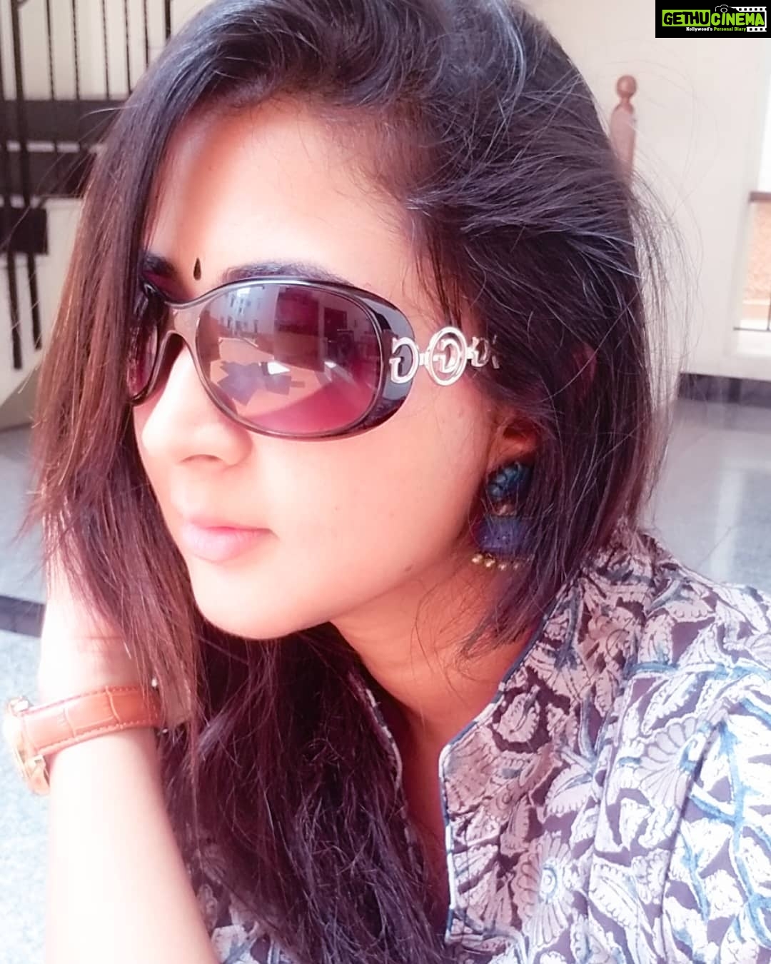Kaniha Instagram - #blues#tamilponnu#pottu#ethnicwear