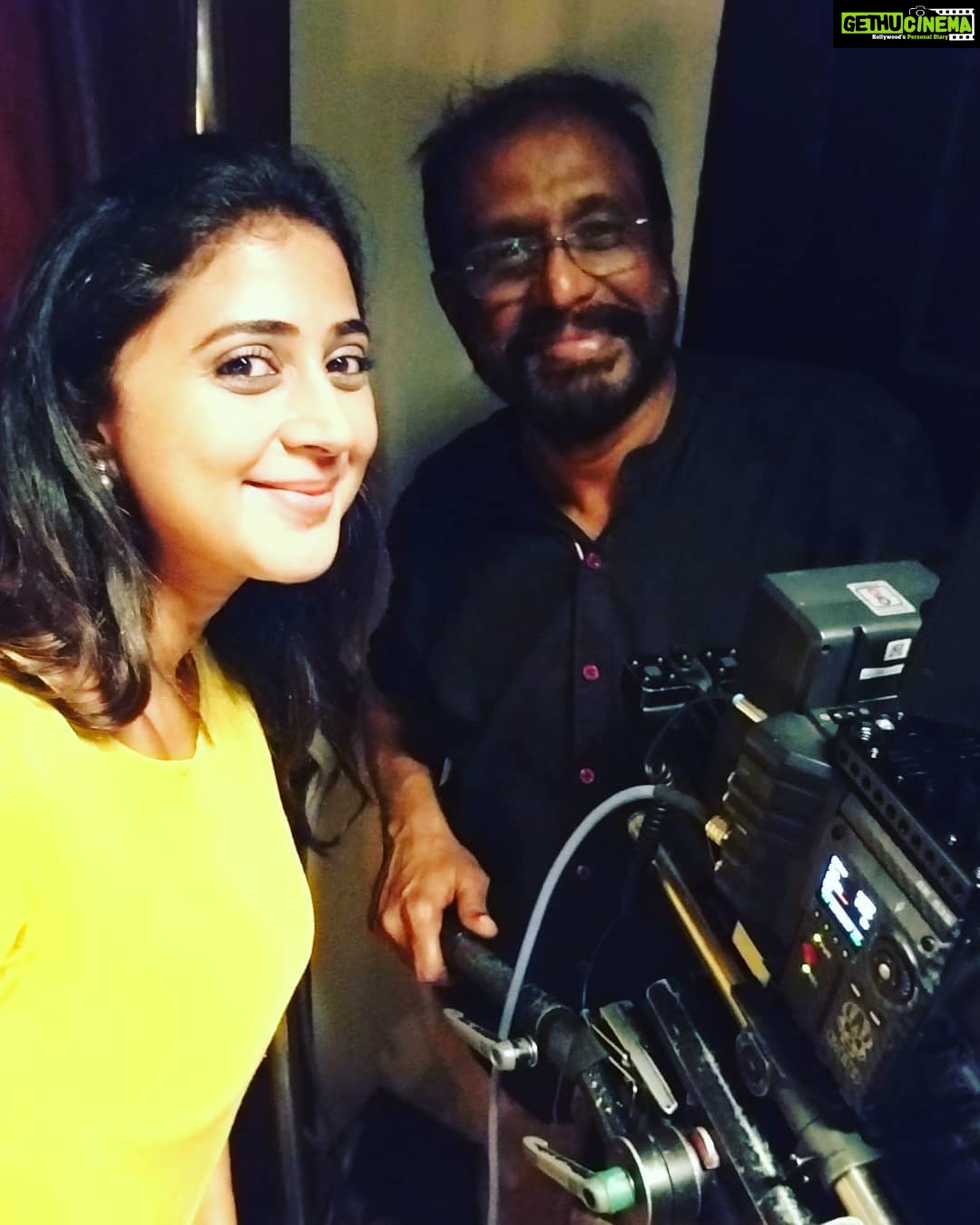 Kaniha Instagram - With our ever composed Cinematographer @alagappan__cinematographer Always a pleasure working with you sir.. With that it's a wrap for me in #Drama Headed back home @mohanlal @niranj_maniyanpillaraju