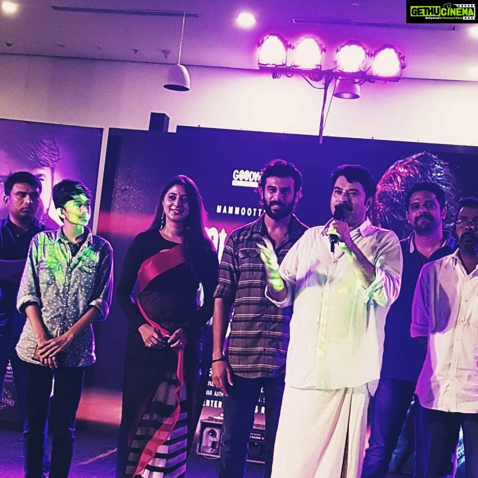 Kaniha Instagram - Calicut Hilite mall What an awesome energetic crowd. #abrahamintesanthathigal @mammootty @anson__paul
