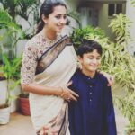 Kaniha Instagram - #simpleissweet#cottonsaree#momandson Have a happy weekend 😘😍